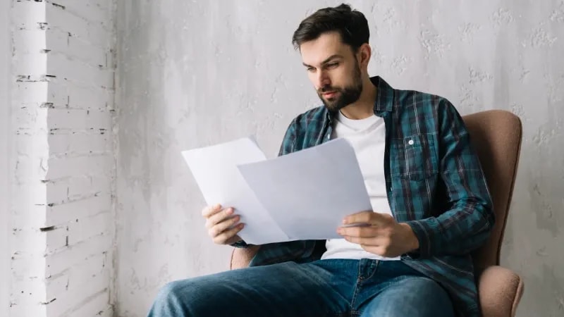 Можно ли иметь две трудовые книжки одновременно: что говорит закон и чем это грозит работнику