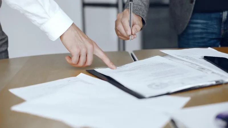 Расчёты при покупке квартиры: что безопаснее для продавца и покупателя