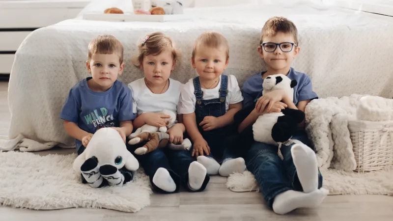 Алименты на 4 детей: права детей и обязанности родителя