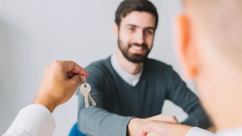 Как продать квартиру самостоятельно: какие документы нужны и с чего начать