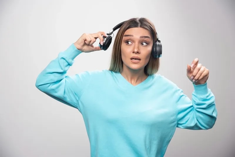 До скольки можно громко слушать музыку?